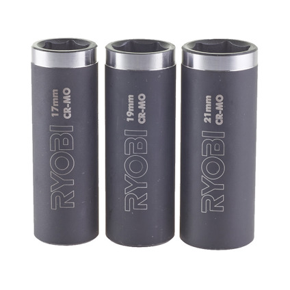 Tre svarta hjulmutterhylsor av märket RYOBI med olika storlekar (17 mm, 19 mm, 21 mm) och märkning Cr-Mo.
