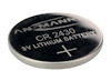 Rund knappcellsbatteri med texten "ANSMANN CR 2430 3V LITHIUM BATTERY" och ett plustecken.
