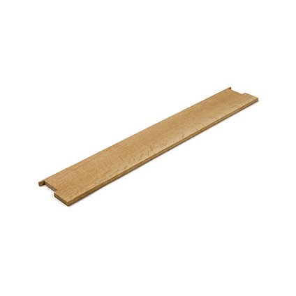 Ljusträfärgad tröskel av ek med en platt, rektangulär form och jämn yta.